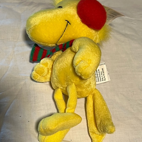 Peanuts stuffed Woodstock. - Picture 3 of 8
